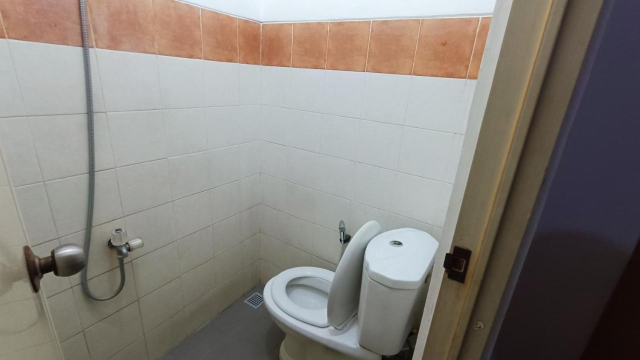 OYO 91341 D'phoenix Anggrek Syariah Residence Jakarta Bagian luar foto
